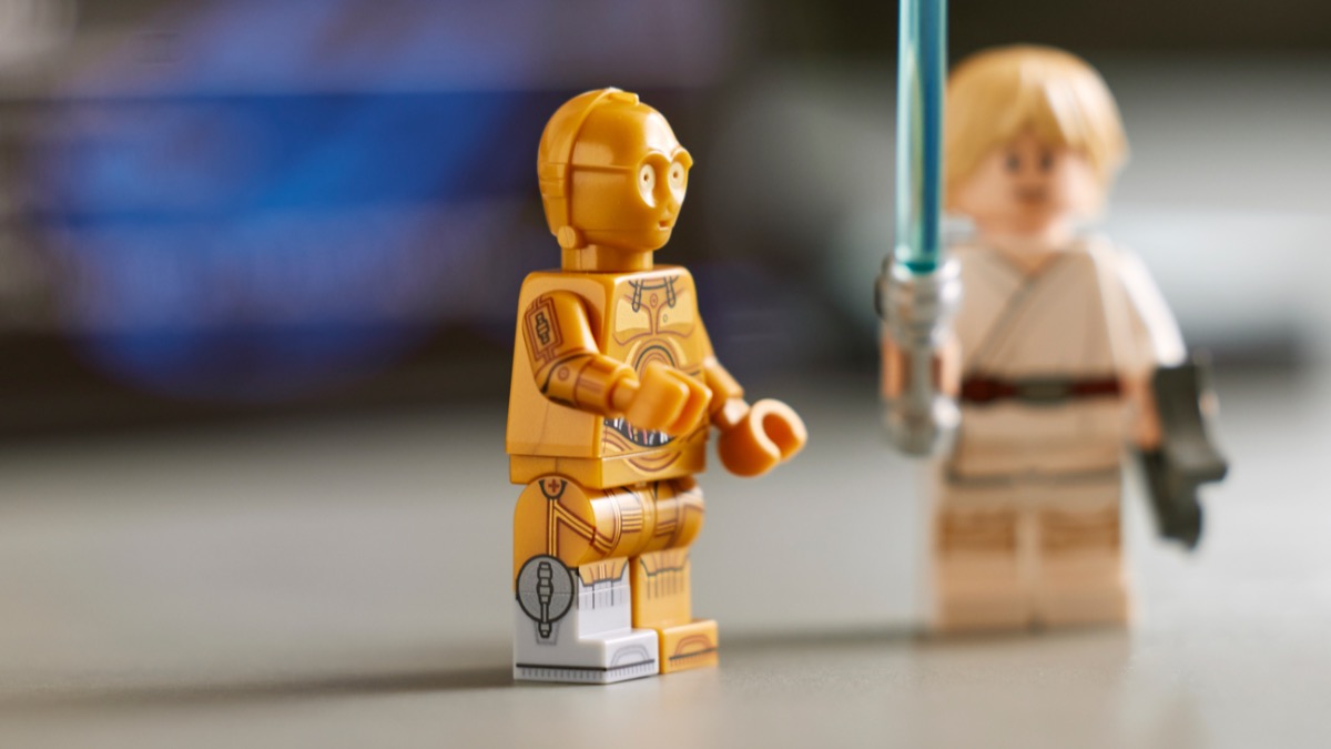 Two new LEGO Star Wars key chains confirmed for May the 4th