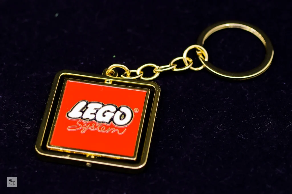 RAMBLING BRICK LEGO VIP 1964 logo keychain 2 1024x683