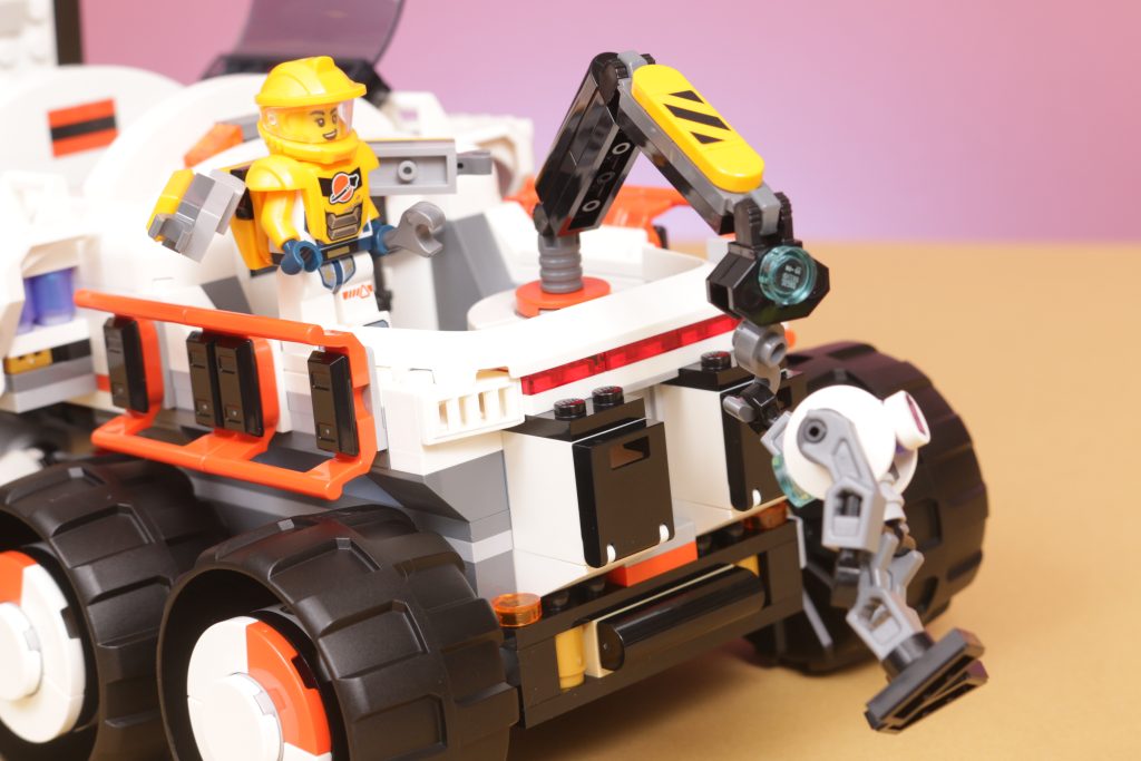 LEGO City 60432 Command Rover and Crane Loader review 41 1024x683