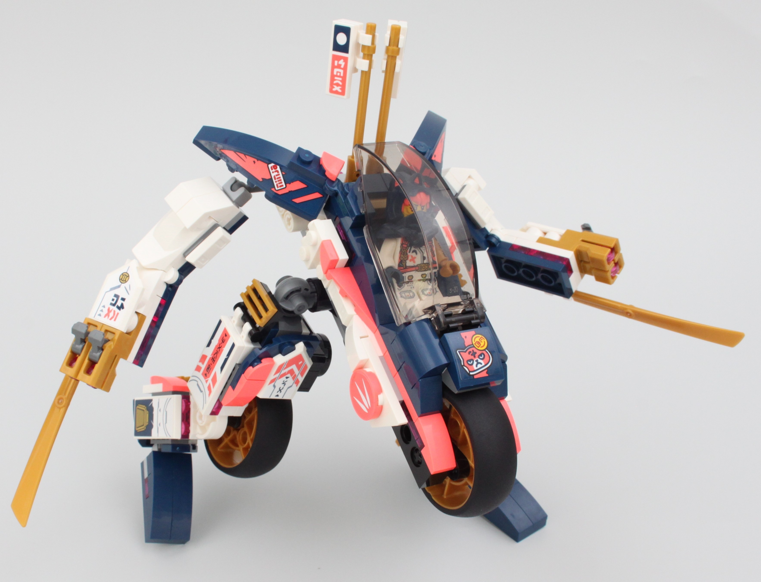 LEGO NINJAGO 71792 Soras Transforming Mech Bike Racer review 15 scaled