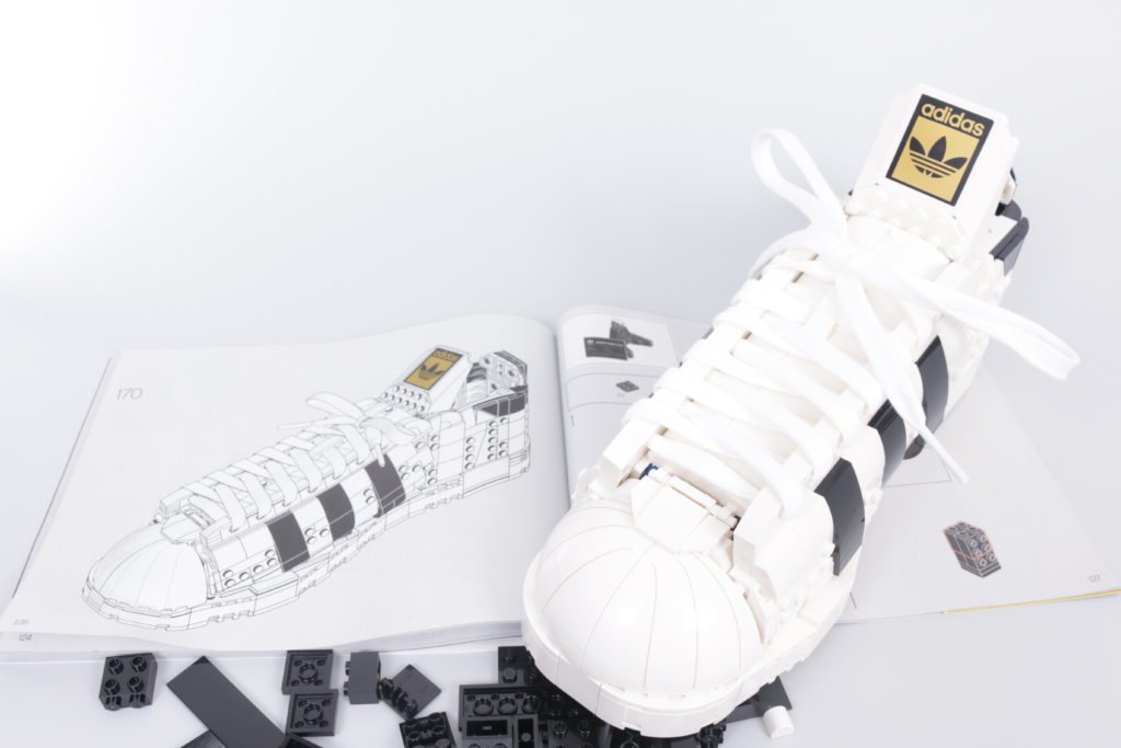 LEGO Creator Expert 18 plus 10282 Adidas Superstar review 35
