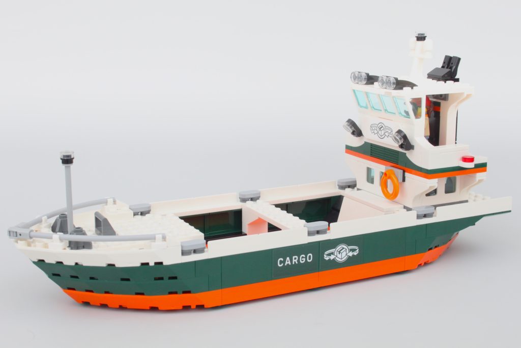 lego city 60422 Seaside Harbor with Cargo Ship review 13 min 1024x683