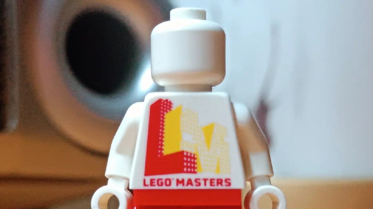 Exclusive LEGO MASTERS minifigure at San Diego Comic-Con 2024