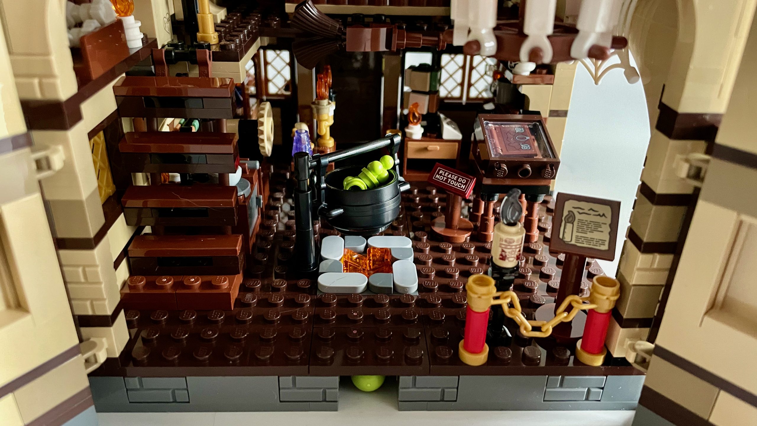 LEGO Ideas 21341 Disney Hocus Pocus The Sanderson Sisters Cottage review 55 scaled