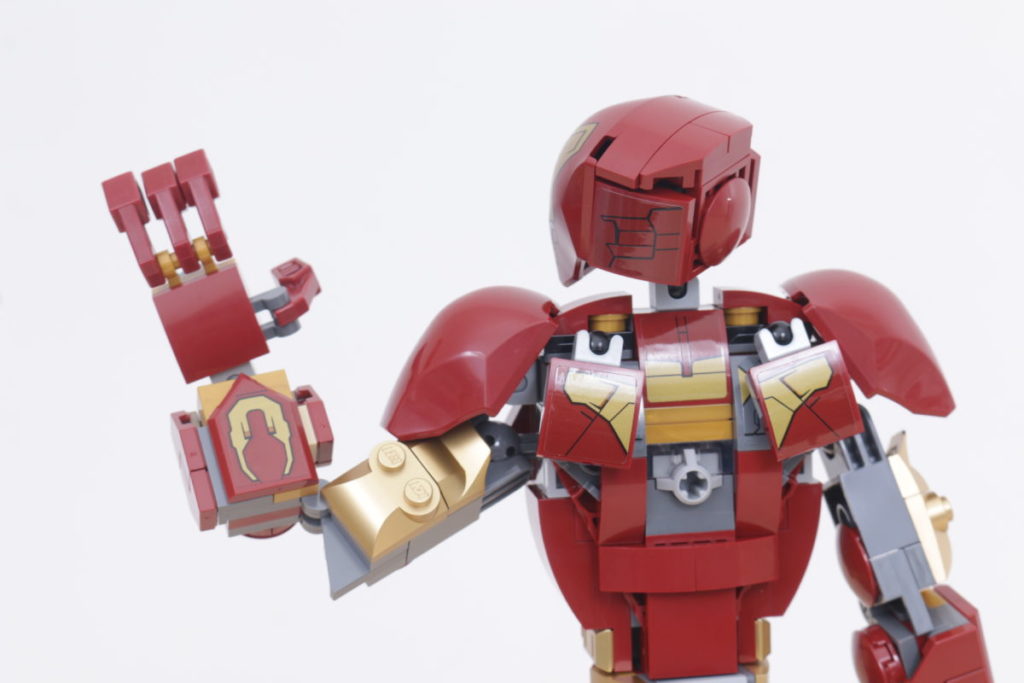 LEGO Marvel 76206 Iron Man Figure review 23 1024x683
