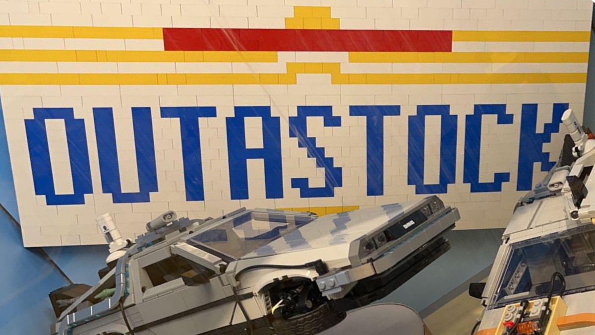 Finding the fun in LEGO 10300 Back to the Future Time Machine's stock issues