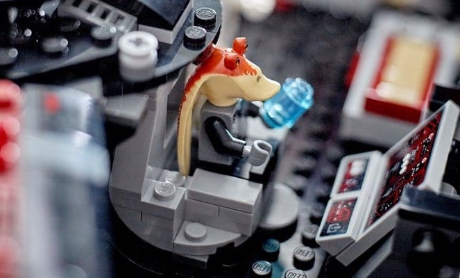 LEGO Star Wars 75389 The Dark Falcon 20