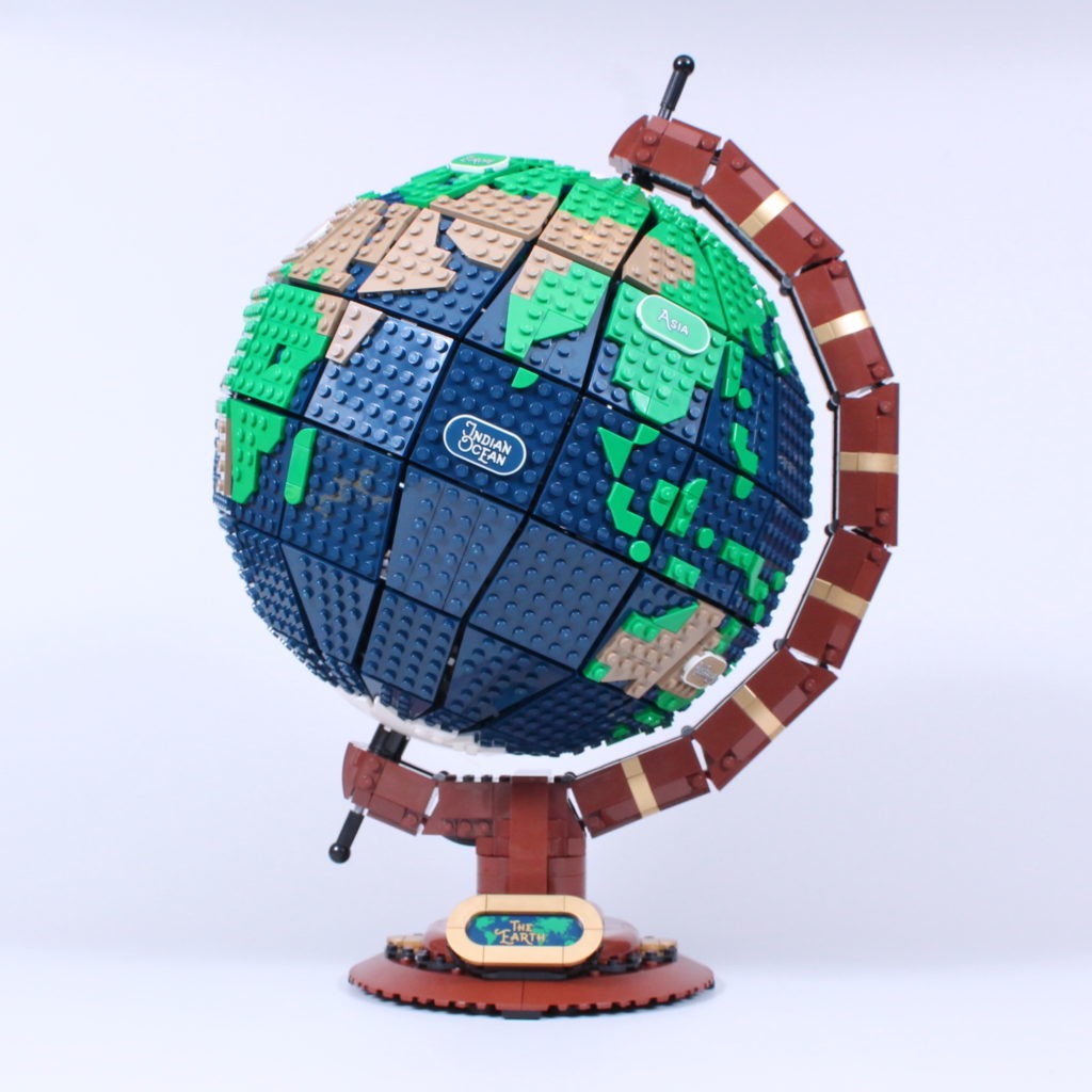 LEGO Ideas 21332 The Globe review 35 1024x1024