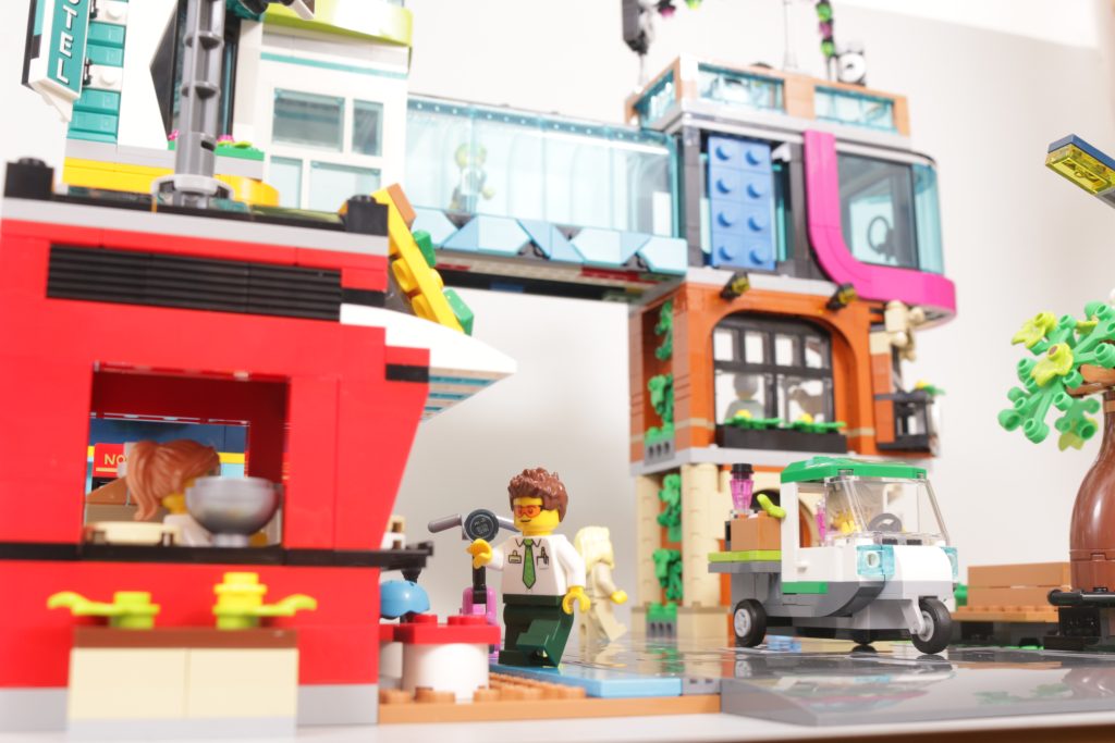 LEGO City 60380 Downtown review 43 1024x683