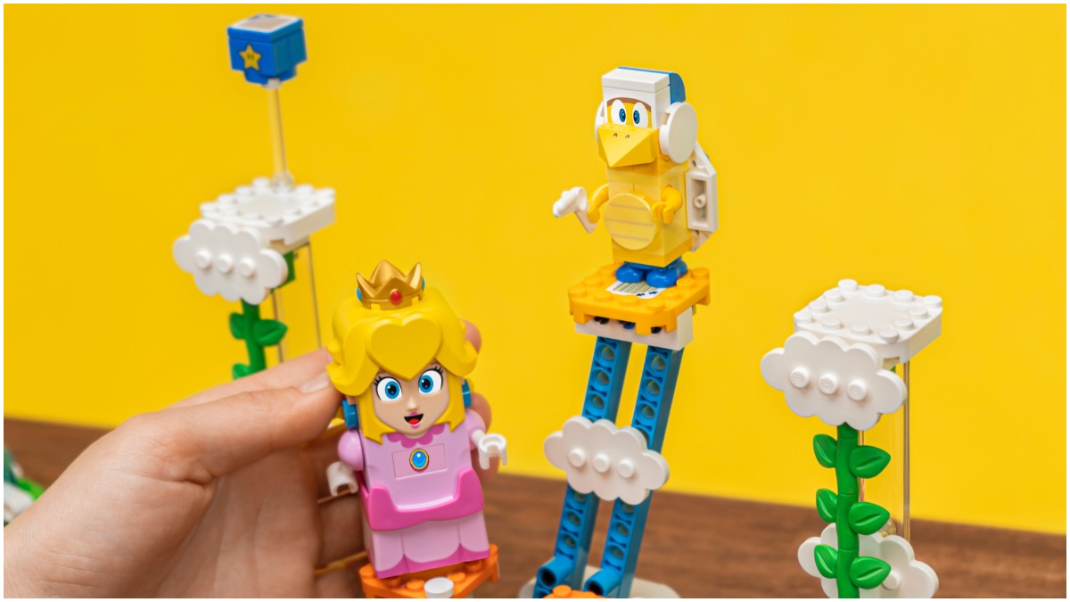 LEGO Super Mario Summer 2022 sets revealed