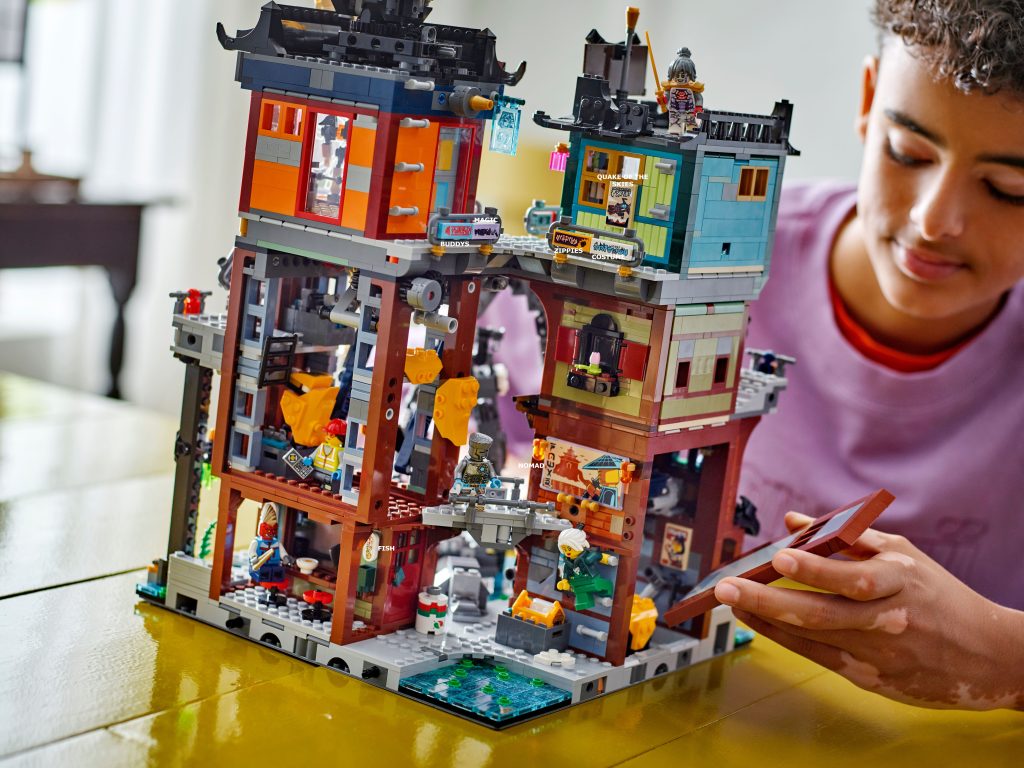 71837 NINJAGO City Workshops translated 3 1024x768