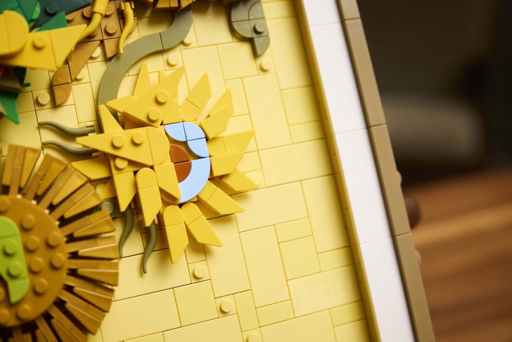 LEGO Art 31215 Vincent van Gogh Sunflowers 10 1024x683