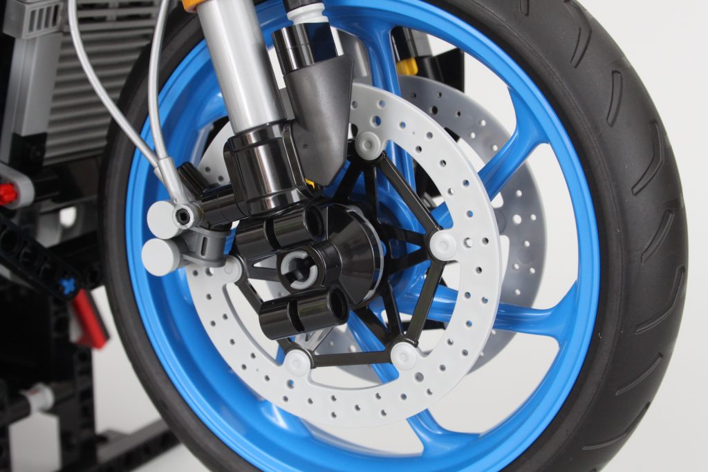 LEGO Technic 42159 Yamaha MT 10 SP review 31 1024x683
