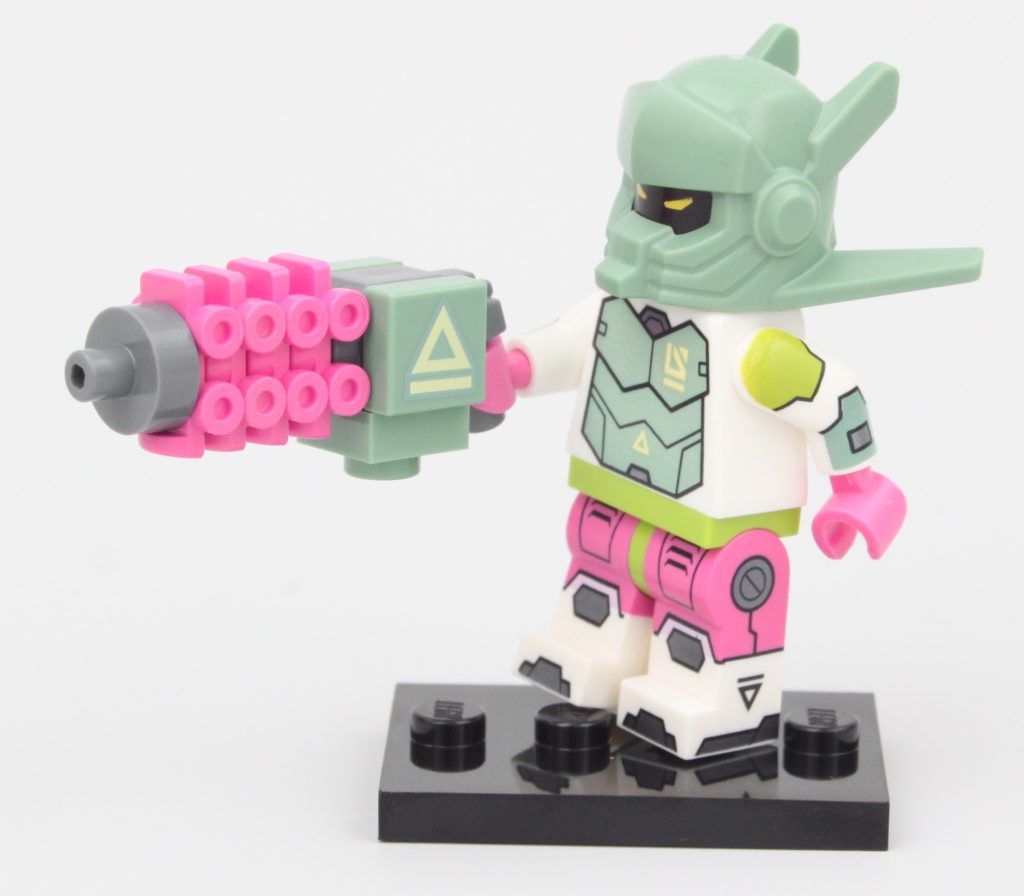 LEGO Collectible Minifigures 71037 Series 24 review Robot Warrior 1 1024x896