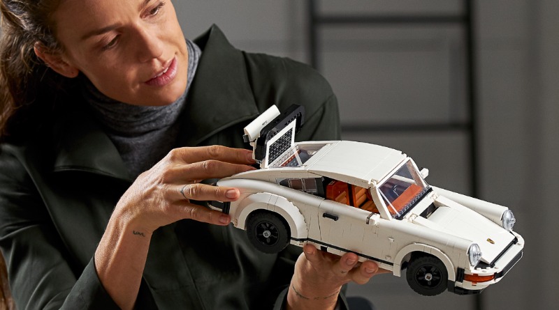 LEGO 10295 Porsche 911 is now available to order for VIPs