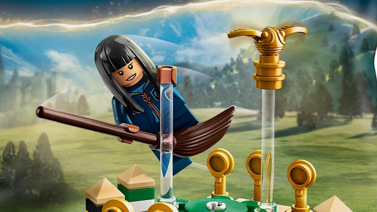Free LEGO Harry Potter polybag available at Smyths Toys Northampton