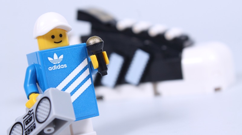 LEGO 40486 Adidas Originals Superstar GWP review – perfect accessory, puzzling threshold