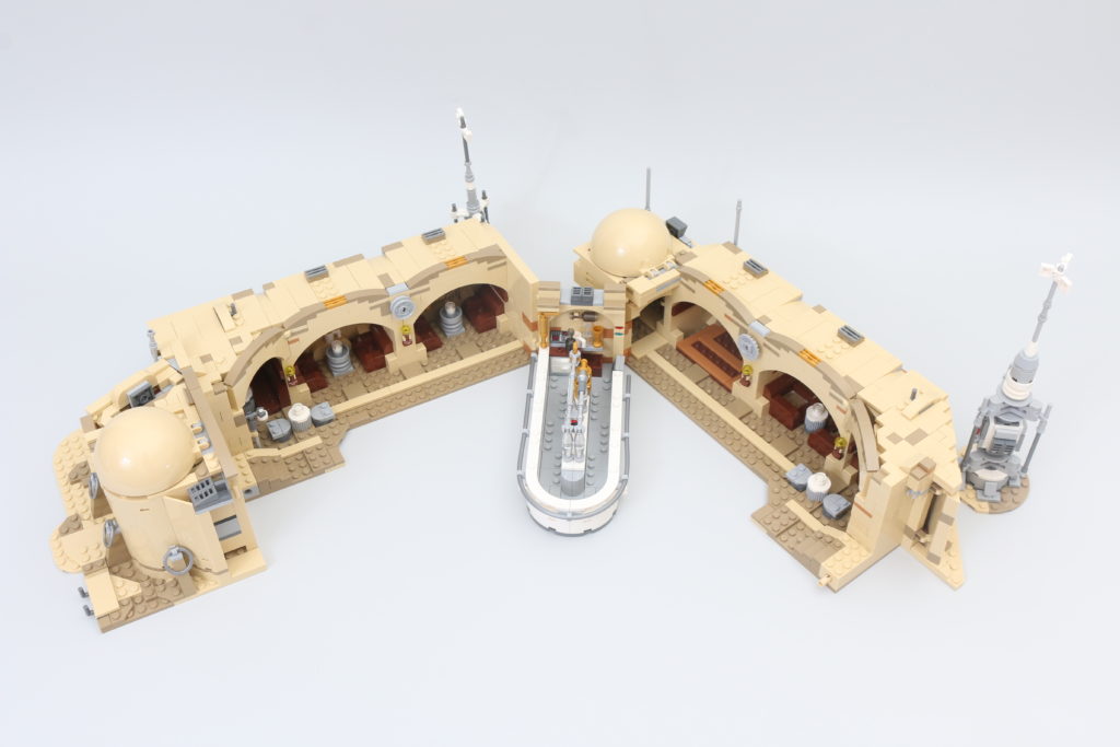 LEGO Star Wars 75290 Mos Eisley Cantina review 54