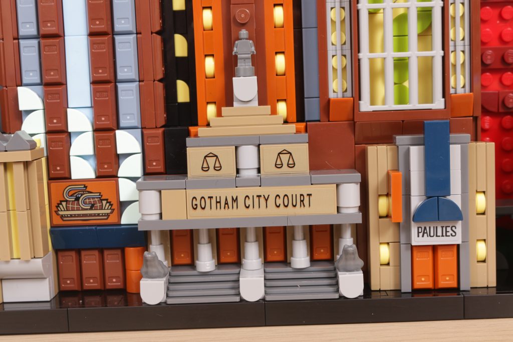 LEGO Batman 76271 Batman The Animated Series Gotham City review 46 1024x683