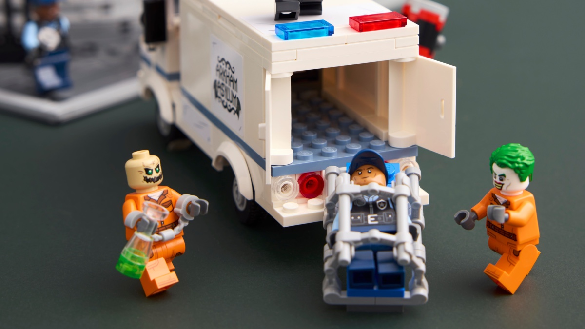 Seven things LEGO didn’t tell you about 76300 Arkham Asylum