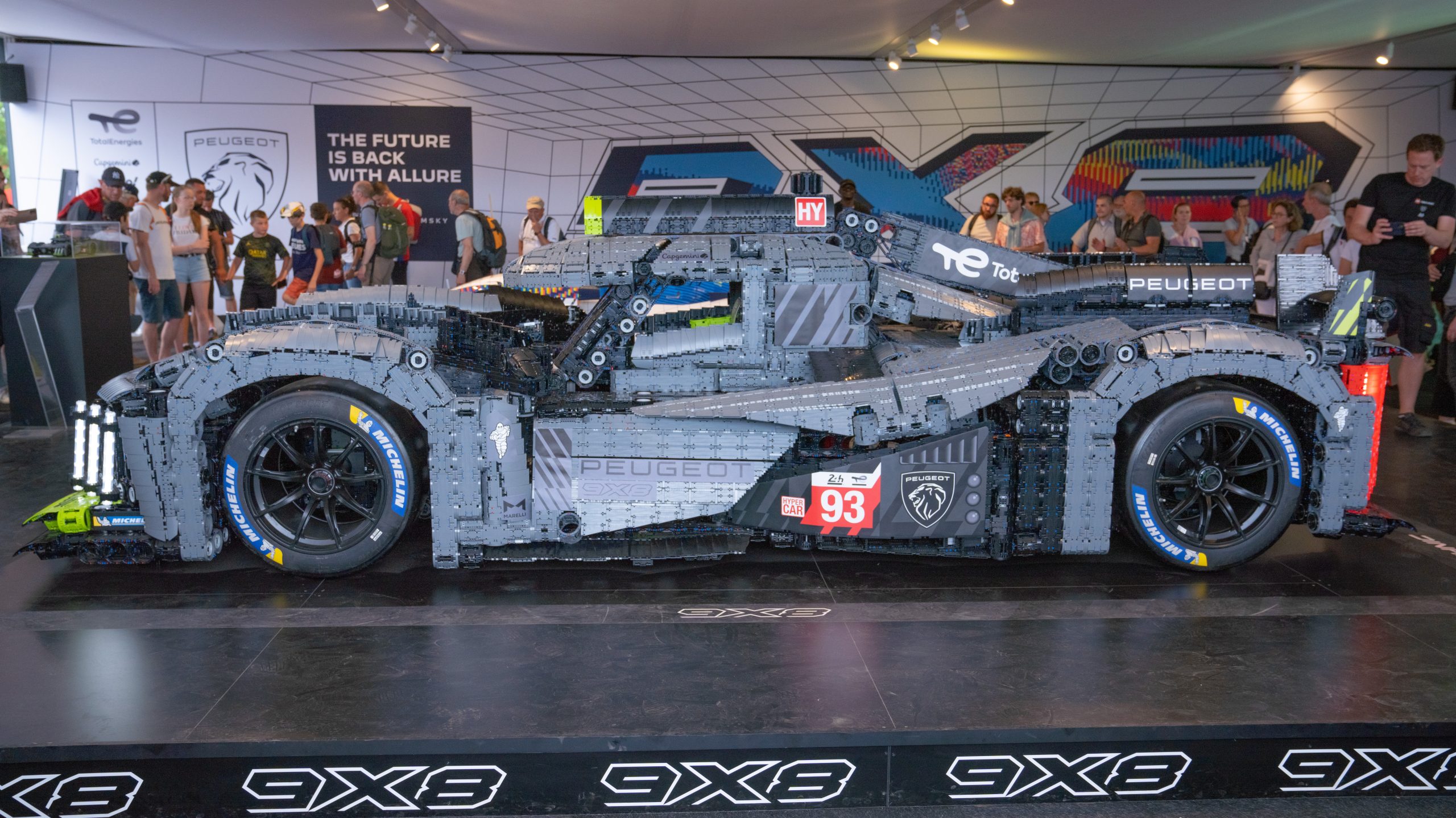 LEGO Technic 24H live build at Le Mans Day 2 3H 5 scaled