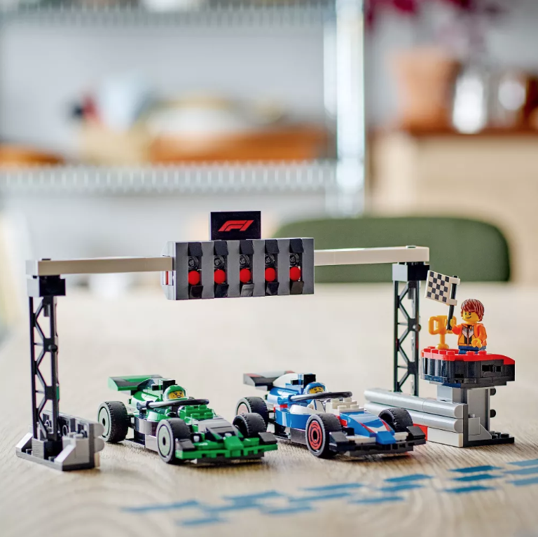 LEGO City 60474 F1 Grid with VCARB Sauber Race Cars 2