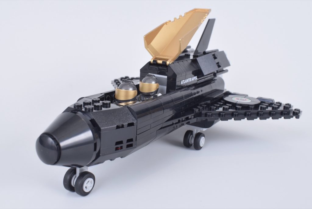 LEGO Icons 10391 Over the Moon with Pharrell Williams review 16 1024x687