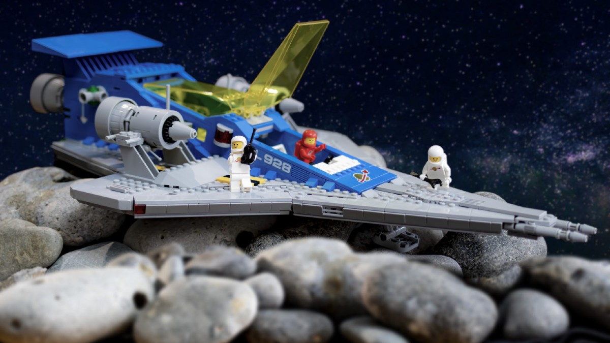 lego 10497 Galaxy Explorer review featured