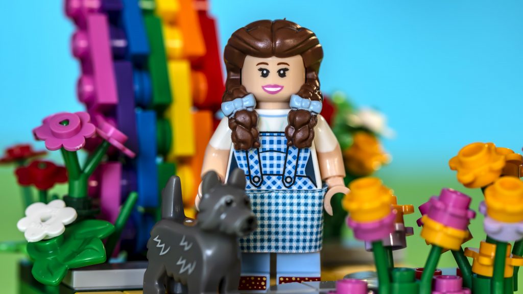 Displaying minifigures with LEGO vignettes