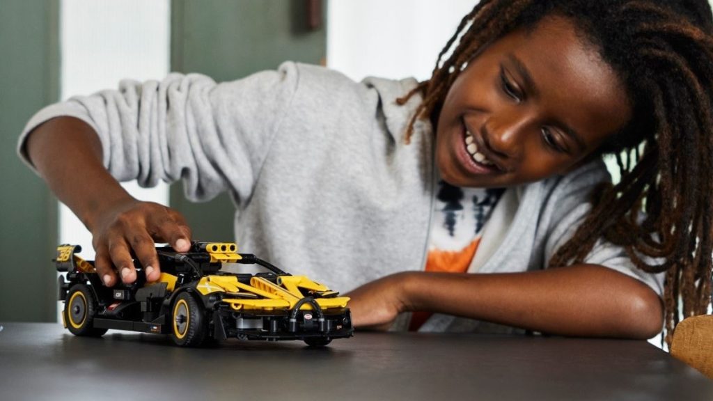 LEGO Technic 42151 Bugatti Bolide Header Image 1024x576